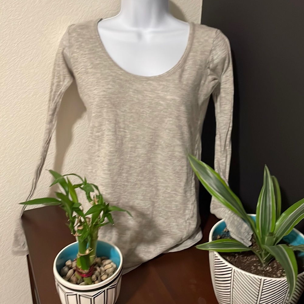 Vince heathered gray long sleeve shirt